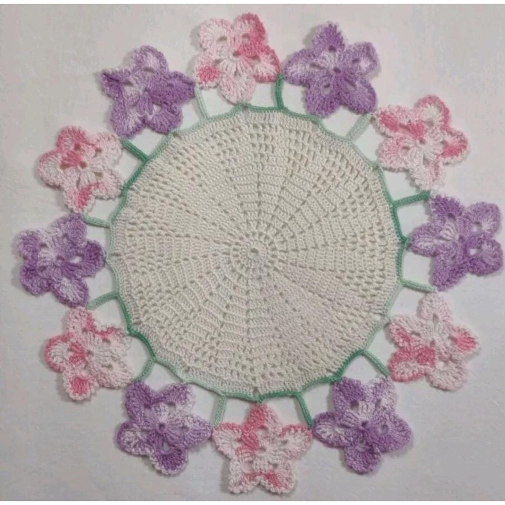 Vintage Doilie variegated pink/purple pansies  8.5", hand crochet, cotton